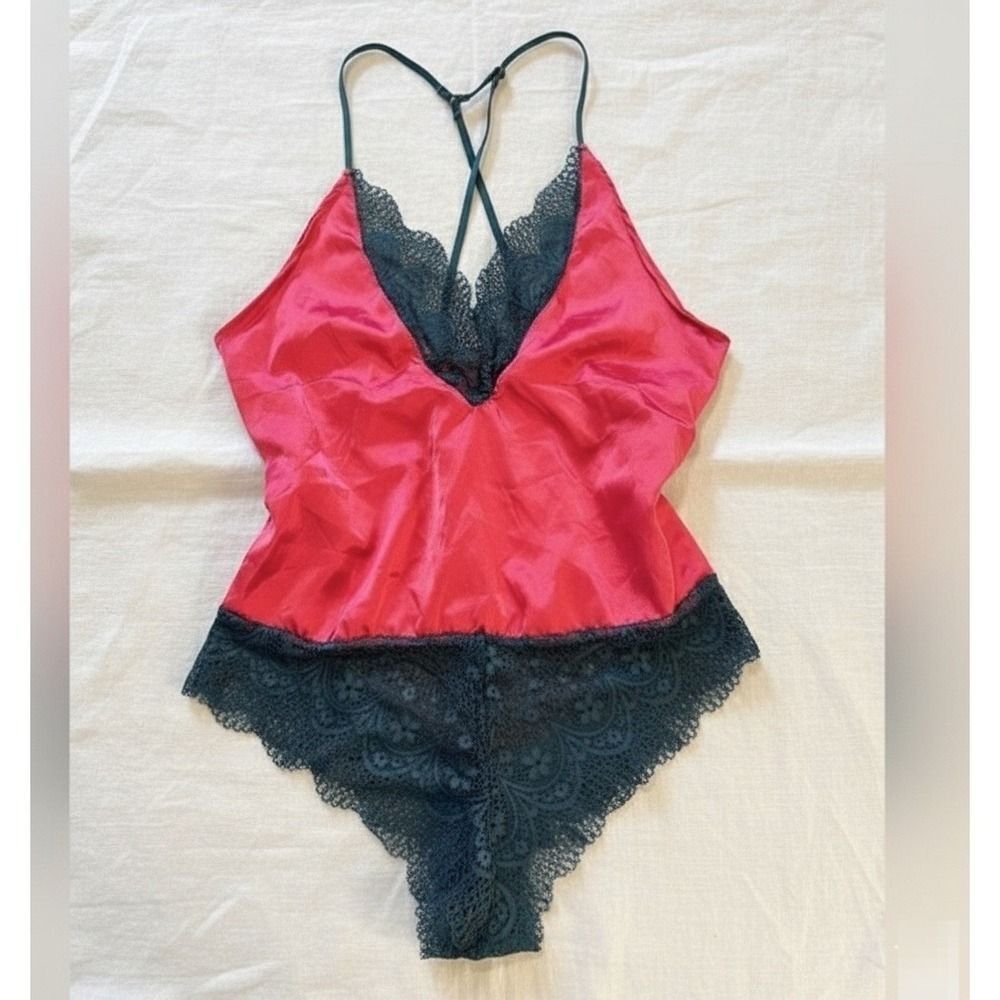 Small Vintage Red and Black Lingerie One Piece‎ Lace and Satin Sexy Romantic